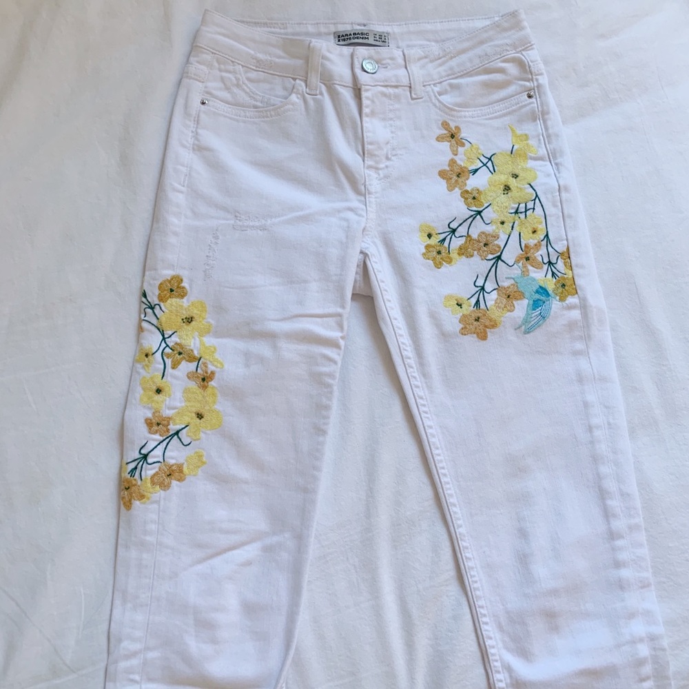 Zara white embroidered skinny jeans. - Picture 2 of 4